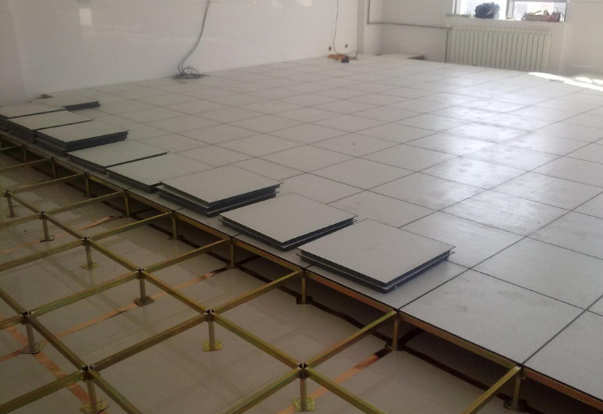 ���̰���